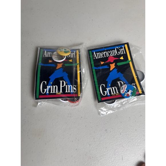 American Girl Pin Set American Girl Doll Grin Pins Lot of 2 Sealed Package NEW - Picture 3 of 8